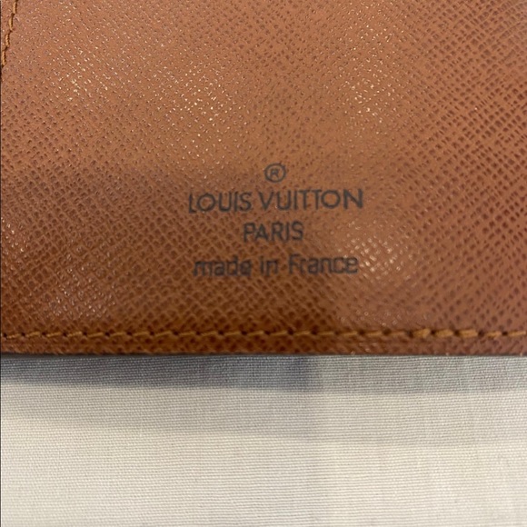 Louis Vuitton Monogram Cheque Book Organizer - Picture 5 of 9